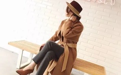 闺蜜给我找两个外国人原文